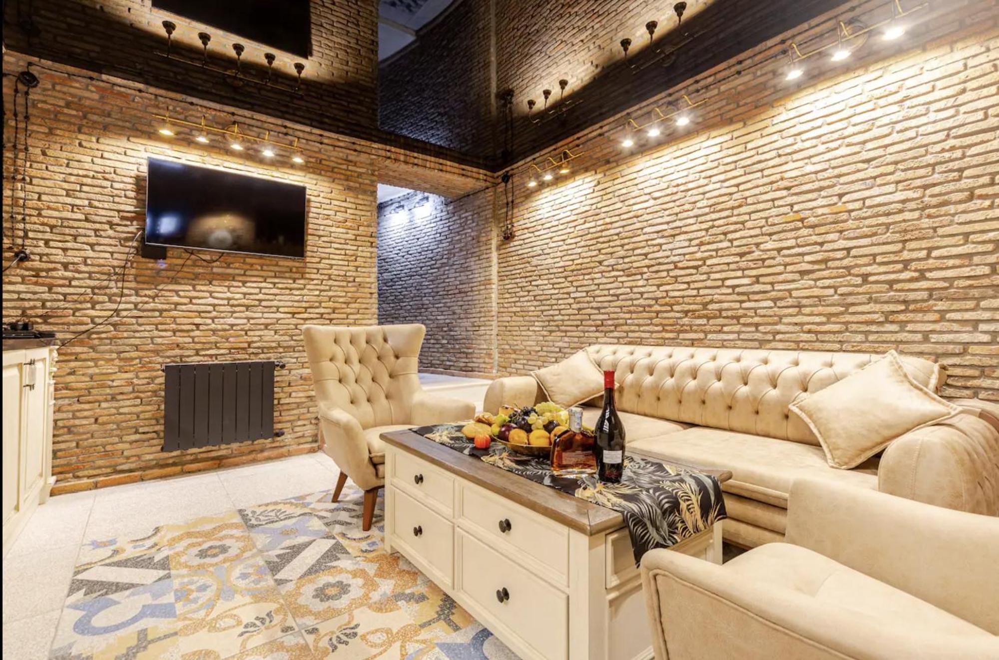 Luxury In Old With Terrace * تبليسي